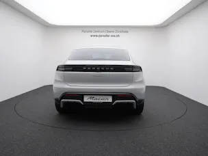 Porsche Macan 4