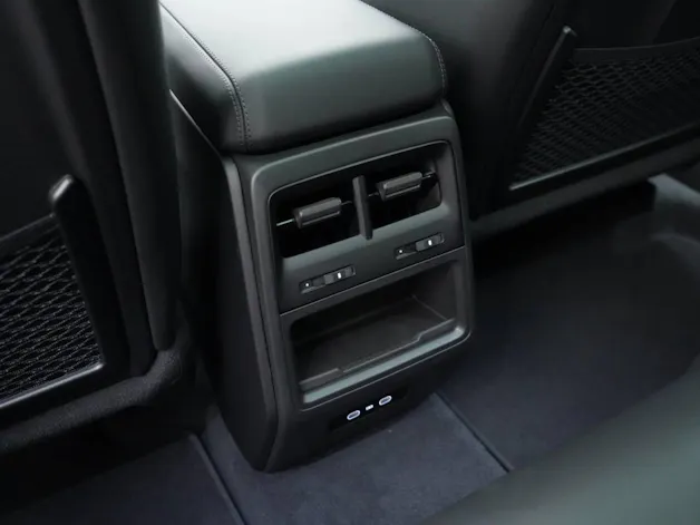 Porsche Macan 4