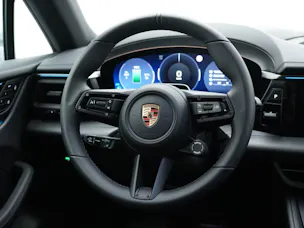 Porsche Macan 4