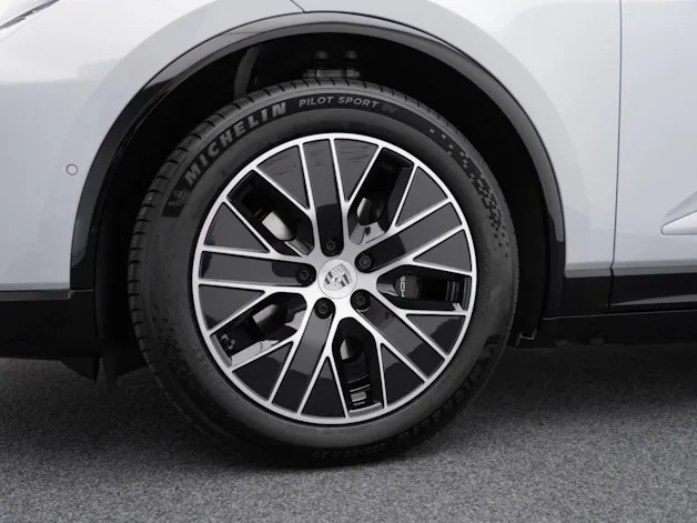 Porsche Macan 4