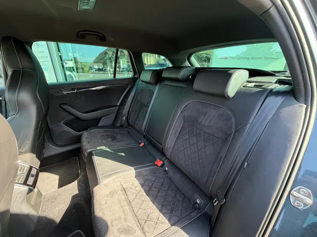Škoda Superb Combi 2.0 TDi Sport Line 4x4 DSG