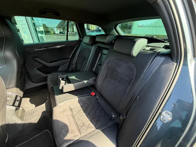 Škoda Superb Combi 2.0 TDi Sport Line 4x4 DSG
