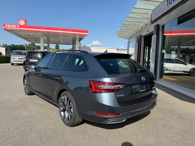 Škoda Superb Combi 2.0 TDi Sport Line 4x4 DSG