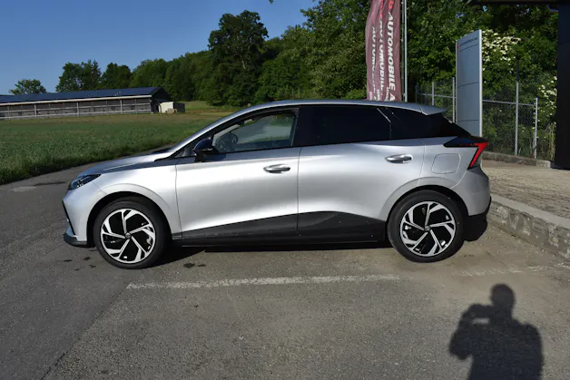 MG 4 EV 64kWh Premium