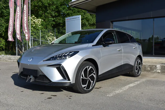 MG 4 EV 64kWh Premium