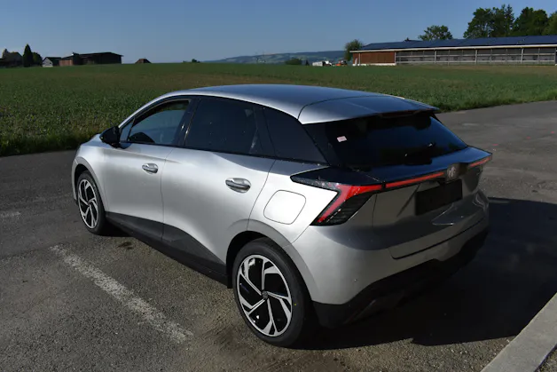 MG 4 EV 64kWh Premium