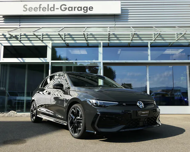 VW Golf 2.0 TSI R-Line DSG 4 Motion