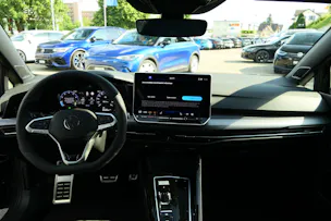 VW Golf 2.0 TSI R-Line DSG 4 Motion