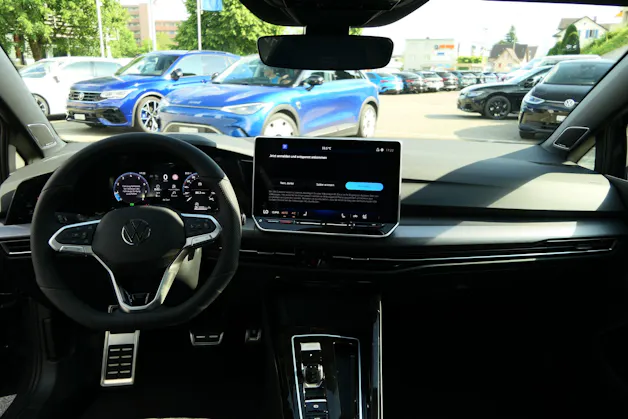 VW Golf 2.0 TSI R-Line DSG 4 Motion