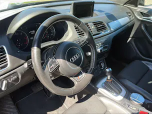 Audi Q3 2.0 TDI sport quattro S-tronic