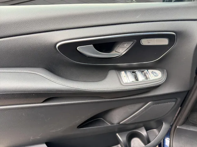 Mercedes-Benz V 220 d Exclusive lang 4Matic 9G-Tronic