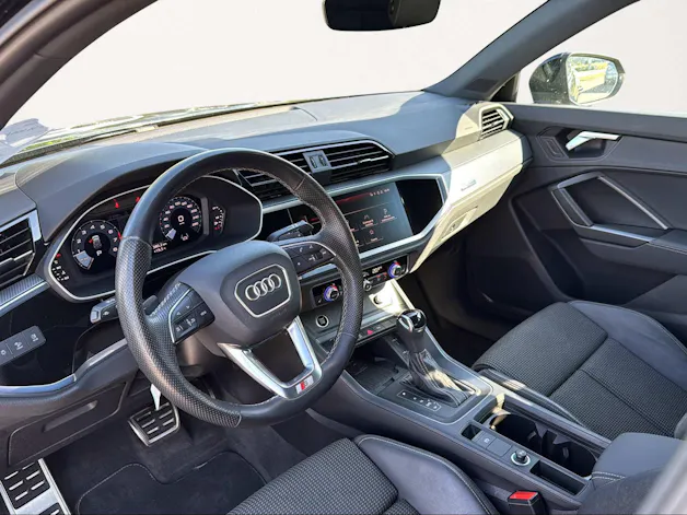 Audi Q3 35 TFSI Attraction S-tronic