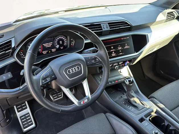 Audi Q3 35 TFSI Attraction S-tronic
