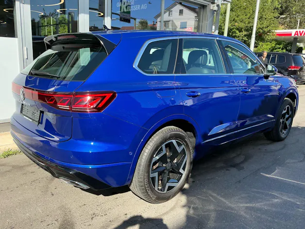 VW Touareg 3.0 TDI 4Motion R-Line *** 60 MONATE WERKSGARANTIE MIT AHK ***