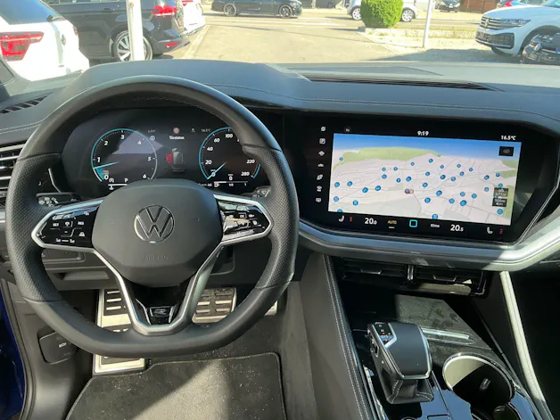 VW Touareg 3.0 TDI 4Motion R-Line *** 60 MONATE WERKSGARANTIE MIT AHK ***
