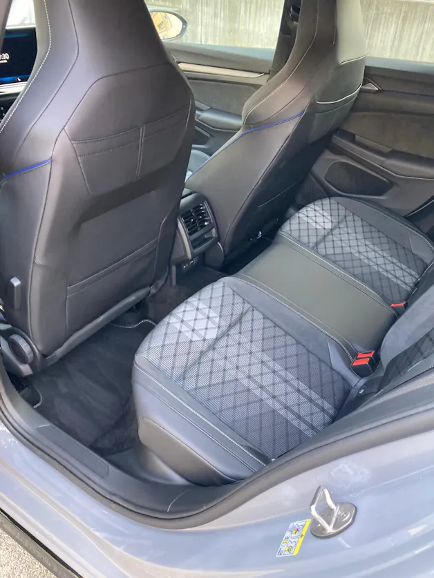 VW Golf 1.5 e TSI mHEV R-Line DSG