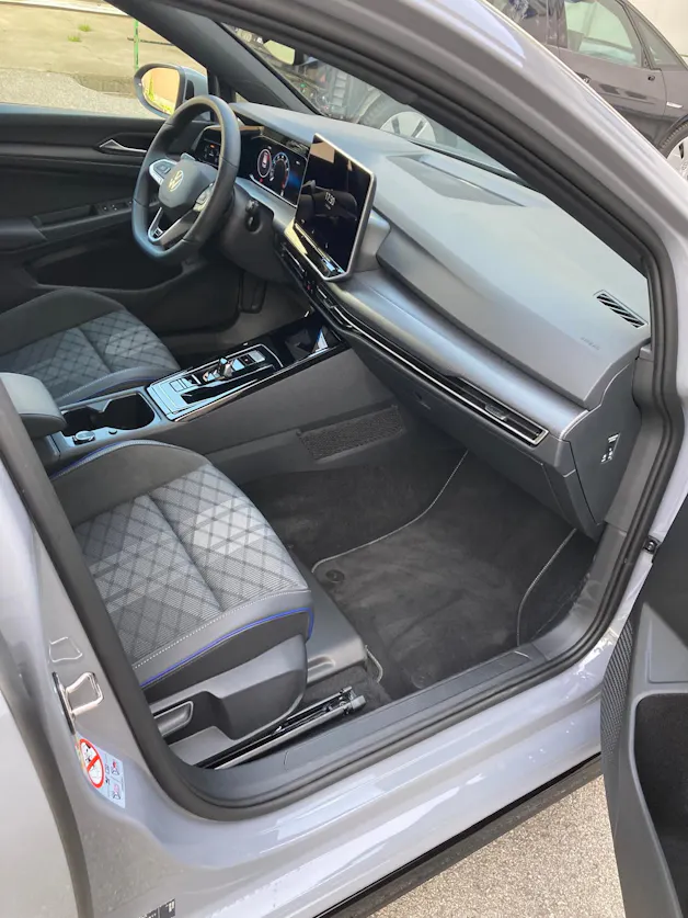 VW Golf 1.5 e TSI mHEV R-Line DSG