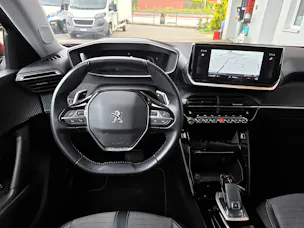 Peugeot 2008 1.2 PureTech Allure EAT8