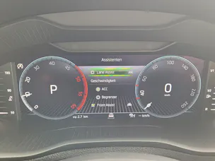 Škoda Karoq 2.0 TDI CR Style 4x4 DSG *Anhängerkupplung+8-fach bereift*