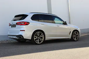 BMW X5 xDrive M50i