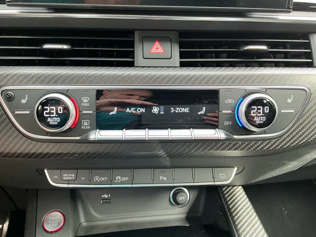 Audi RS4 AVANT 2.9 TFSI 25 YEARS EDITION *** 5 JAHR AUDI WERSKGARANTIE ***