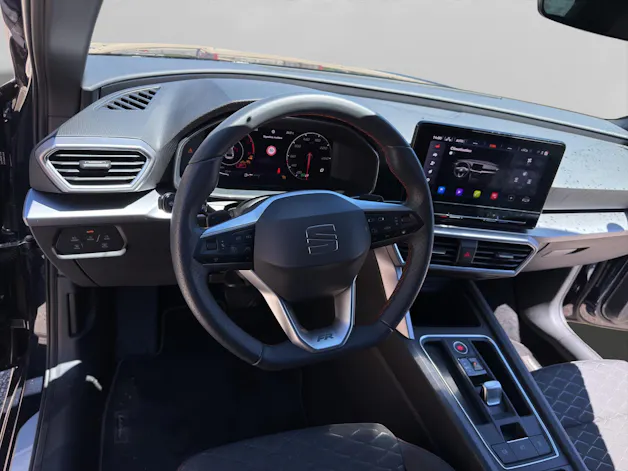 SEAT Leon 1.5 eTSI mHEV DSG Music Edition