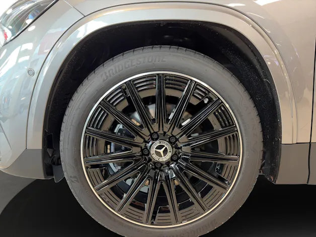 Mercedes-Benz GLA 220 4Matic 8G-DCT