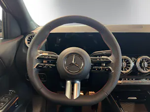 Mercedes-Benz GLA 220 4Matic 8G-DCT