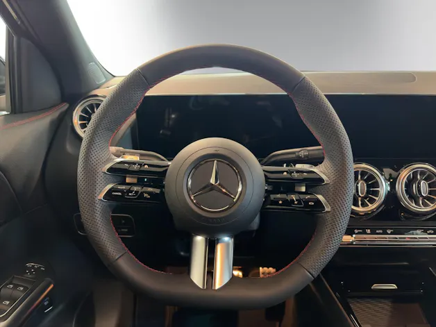Mercedes-Benz GLA 220 4Matic 8G-DCT