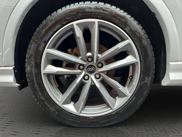Audi Q3 35 TDI S line quattro S-tronic