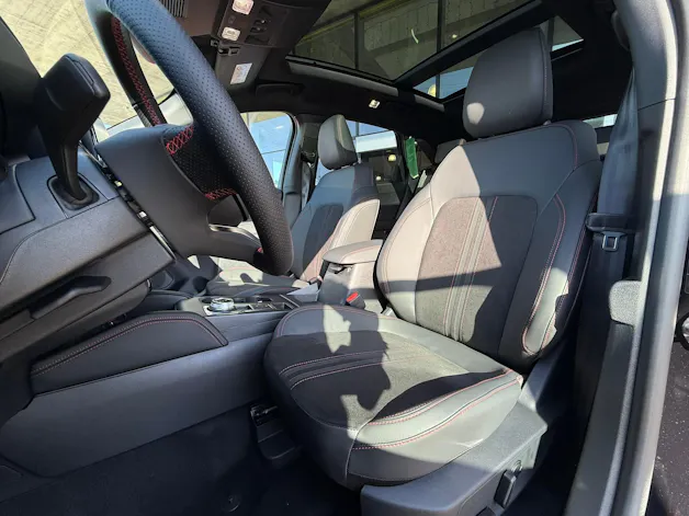 Ford Kuga 2.5 FHEV ST-Line X 4WD - Sondermodell Black and White Edition