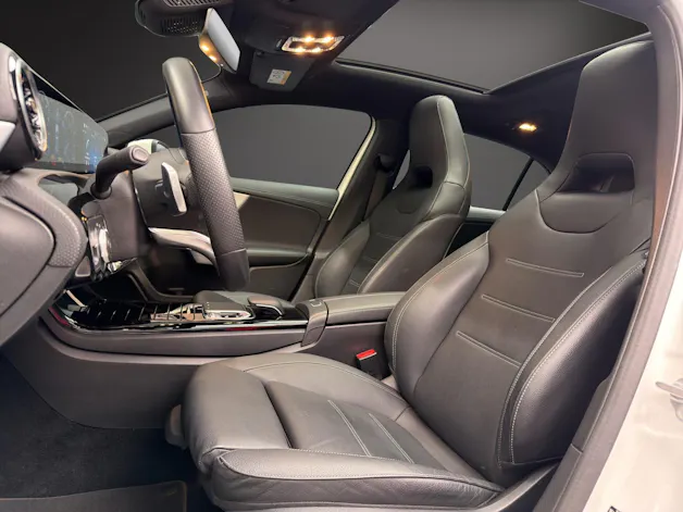 Mercedes-Benz A 220 AMG Line 4Matic