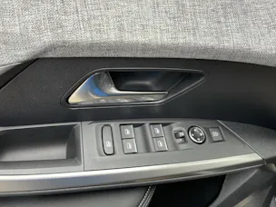 Peugeot 5008 145 e-DCS6 GT