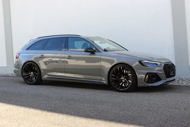 Audi RS4 Avant quattro *NARDOGRAU*