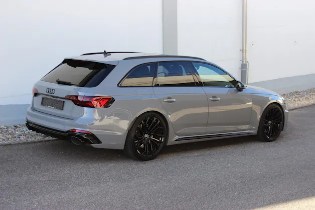 Audi RS4 Avant quattro *NARDOGRAU*