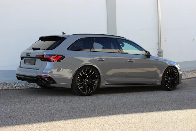 Audi RS4 Avant quattro *NARDOGRAU*
