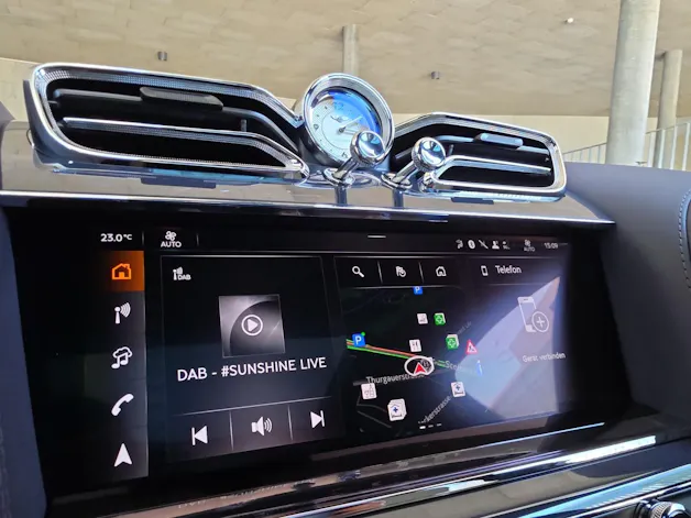 Bentley Bentayga EWB V8 Azure/ 1.9% Leasing möglich.