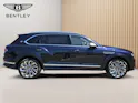 Bentley Bentayga EWB V8 Azure/ 1.9% Leasing möglich.