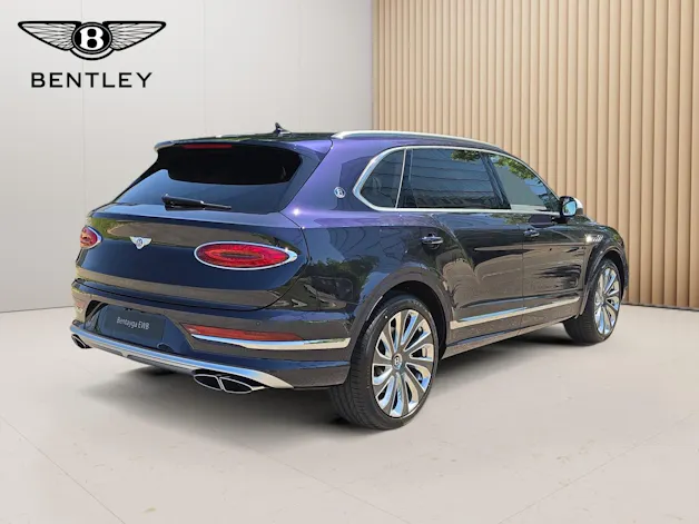 Bentley Bentayga EWB V8 Azure/ 1.9% Leasing möglich.