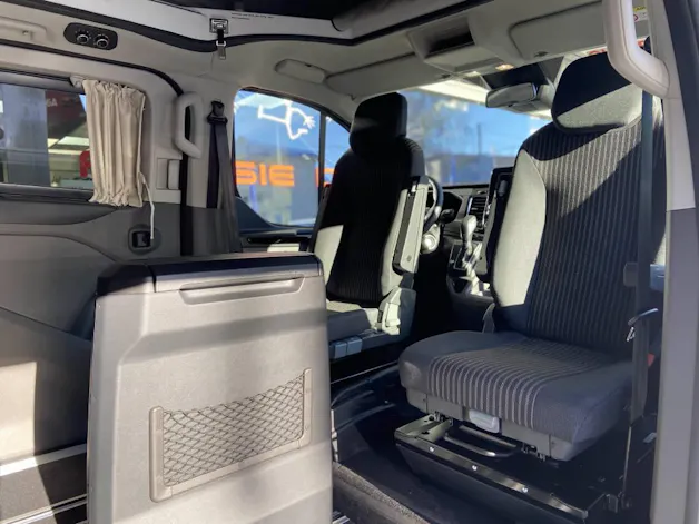 Ford Tourneo Custom 320 L1 2.0 185 Sport