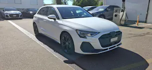 Audi A3 Sportback TFSI 110 kW S line Attraction S tronic