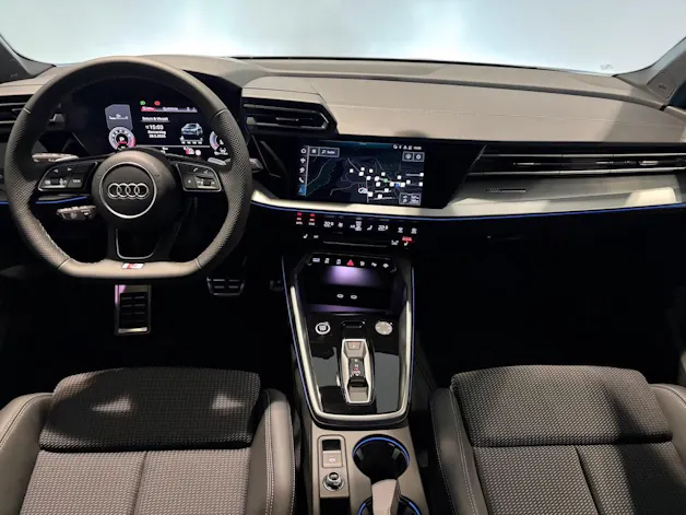 Audi A3 Sportback TFSI 110 kW S line Attraction S tronic