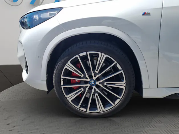 BMW iX1 xDrive 30 M Sport Pro
