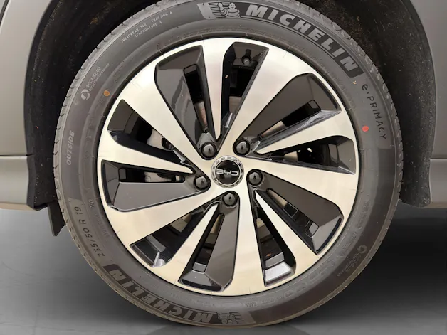 BYD Seal U DM-i Design AWD