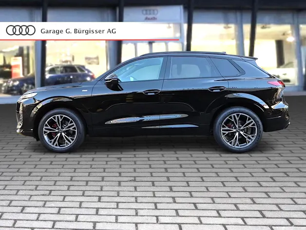 Audi Q3 SUV 110 kW TFSI S tronic Mythosschwarz Metallic