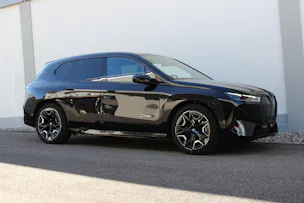 BMW iX xDrive50 *0.9%-LEASINGAKTION*