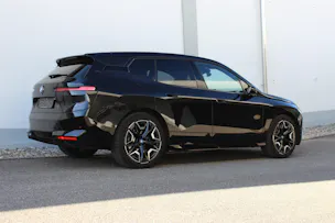 BMW iX xDrive50 *0.9%-LEASINGAKTION*