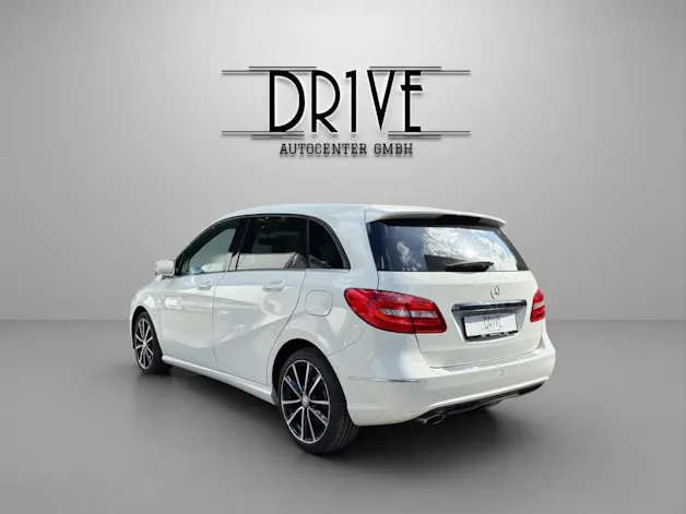 Mercedes-Benz B 180