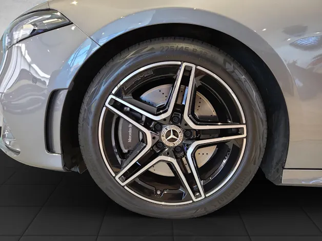 Mercedes-Benz A-CLASS W177 A 250 AMG Line 4