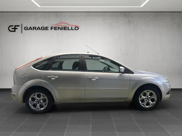 Ford Focus 2.0i Carving